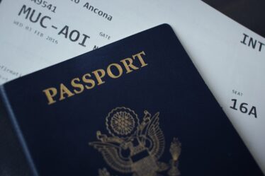 découvrez tout ce que vous devez savoir sur les visas : types de visas, procédures de demande, délais de traitement et conseils pratiques pour voyager sans tracas à l'étranger.