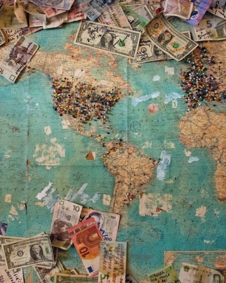 découvrez les exigences de voyage essentielles pour planifier vos prochaines aventures. informez-vous sur les documents nécessaires, les vaccinations, et les règles spécifiques selon votre destination afin de voyager en toute sérénité.
