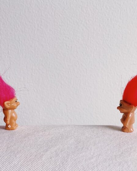 découvrez l'importance de l'excuse sincère dans les relations humaines. apprenez comment une simple demande de pardon peut réparer les liens, favoriser la compréhension et promouvoir un climat de paix. explorez des conseils pratiques pour formuler des excuses efficaces et authentiques.