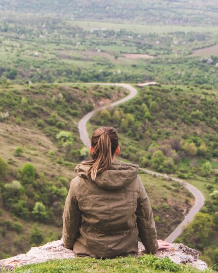 plongez dans une aventure inoubliable avec 'journey', où chaque pas vous entraîne vers des paysages époustouflants, des rencontres mystérieuses et des défis captivants. préparez-vous à vivre une expérience immersive alliant exploration, découvertes et émotions.