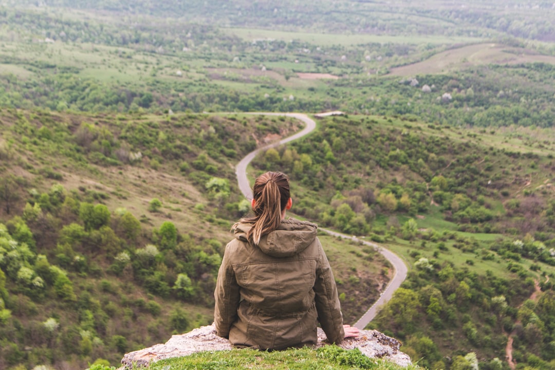 plongez dans une aventure inoubliable avec 'journey', où chaque pas vous entraîne vers des paysages époustouflants, des rencontres mystérieuses et des défis captivants. préparez-vous à vivre une expérience immersive alliant exploration, découvertes et émotions.
