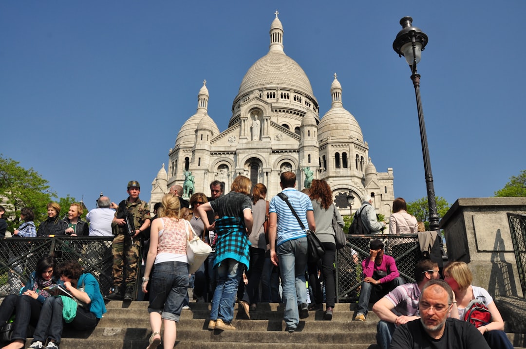 découvrez les causes et impacts du déclin du tourisme, une analyse des tendances actuelles et des défis auxquels l'industrie doit faire face. explorez des solutions innovantes pour revitaliser cette sector essentiel à l'économie et à la culture.