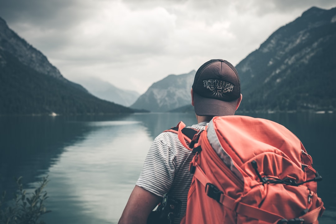 découvrez notre guide complet sur le voyage, rempli d'astuces, de recommandations de destinations et d'idées d'itinéraires pour planifier votre prochaine aventure. préparez-vous à explorer le monde et à vivre des expériences inoubliables.