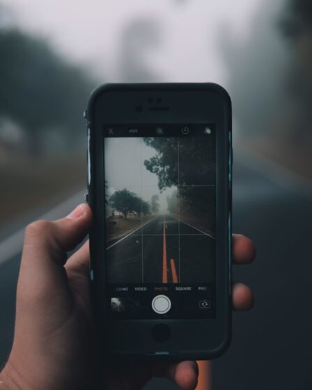 découvrez nos forfaits mobiles adaptés à tous vos besoins : data illimitée, appels internationaux et options flexibles pour rester connecté partout et à tout moment.
