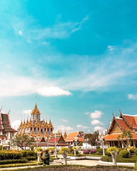 découvrez la beauté envoûtante de la thaïlande, un pays riche en culture, plages paradisiaques et délices culinaires. plongez dans l'aventure entre temples historiques et paysages à couper le souffle.