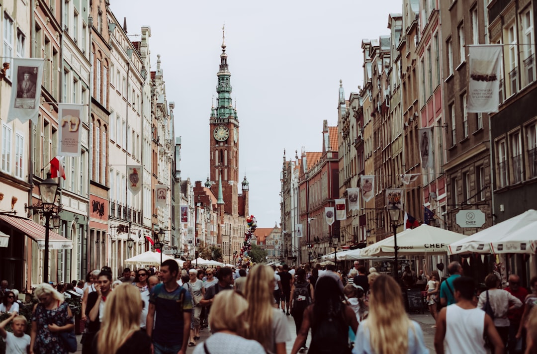 découvrez le monde fascinant des touristes : explorez des destinations incontournables, vivez des expériences inoubliables et laissez-vous inspirer par la diversité des cultures à travers le globe.