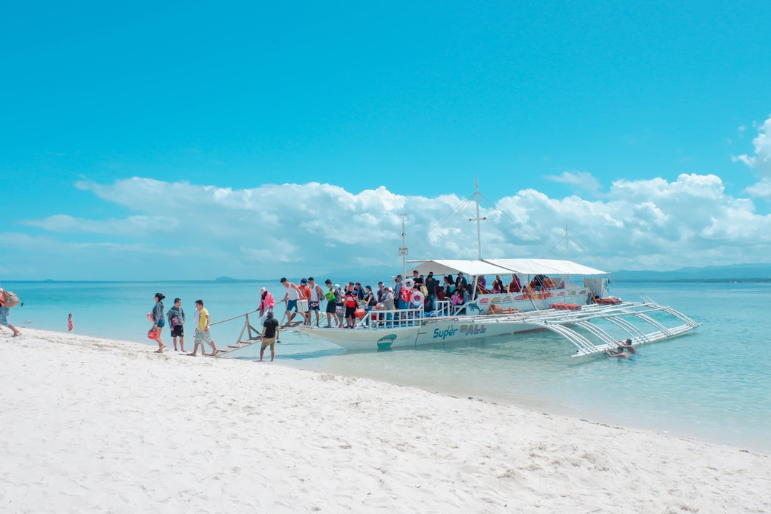 découvrez les merveilles du monde à travers les yeux des touristes. explorez des destinations fascinantes, des cultures riches et des expériences inoubliables qui transformeront votre voyage.
