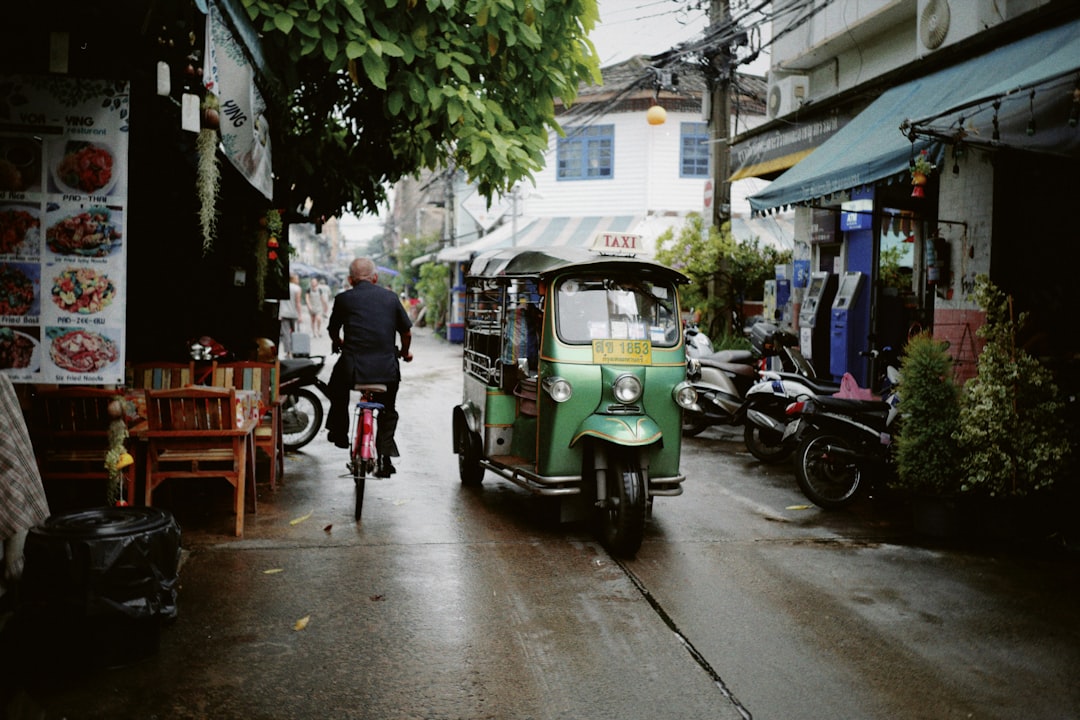 découvrez les trésors du vietnam grâce à notre guide pour les touristes vietnamiens. explorez des destinations incontournables, des saveurs authentiques et des expériences inoubliables au cœur de la culture vietnamienne.