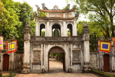 découvrez les trésors cachés de l'asie du sud-est : des destinations authentiques, des paysages uniques et des expériences hors des sentiers battus pour un voyage inoubliable.