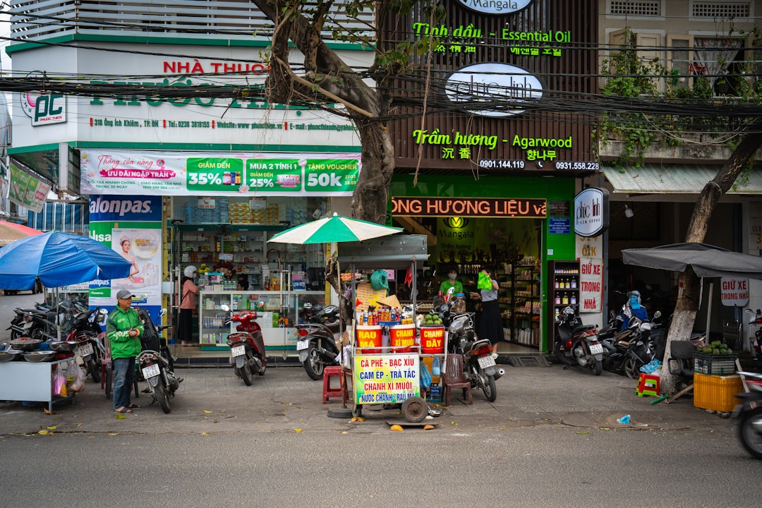 découvrez comment ouvrir un compte bancaire en thaïlande facilement, avec les exigences, documents nécessaires et conseils pratiques pour les expatriés et touristes.