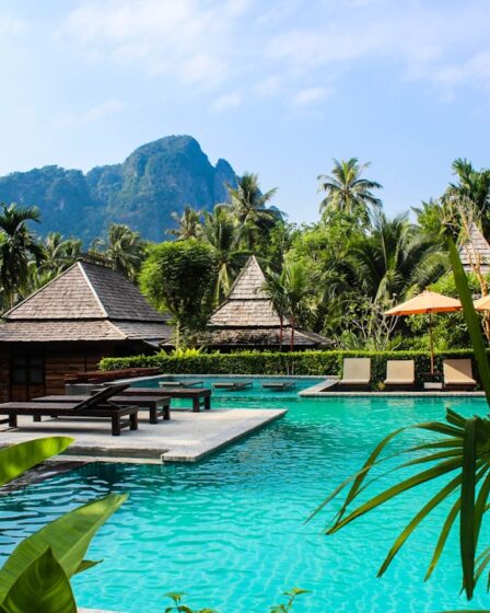 découvrez la thaïlande, un pays aux plages paradisiaques, à la culture riche et à la cuisine savoureuse. explorez ses temples historiques, ses marchés animés et ses paysages naturels époustouflants.